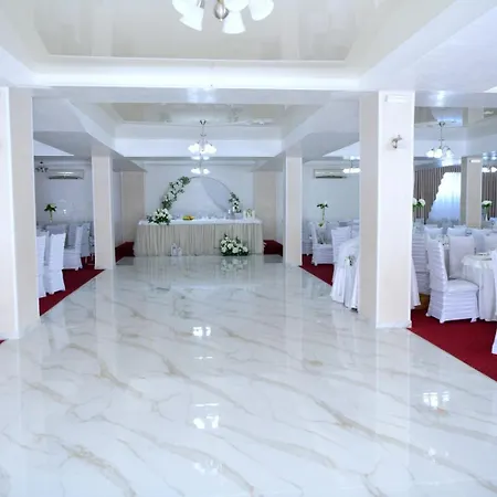 Pensiunea - Cazare, Restaurant, Piscina, Sala De Evenimente Guest house