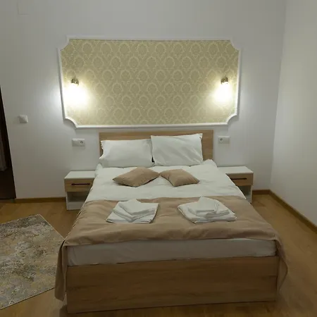 Pensiunea - Cazare, Restaurant, Piscina, Sala De Evenimente Guest house